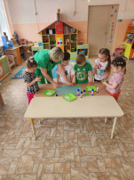 День подснежника День подснежника.